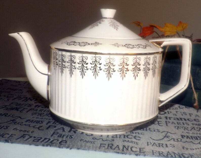 Early midcentury Sadler 3095 handdecorated teapot with lid Etsy