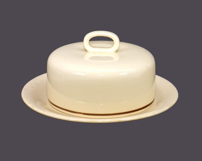 J&G Meakin Mink round, covered butter dish. Trend ironstone made in England. Flaw (see below).