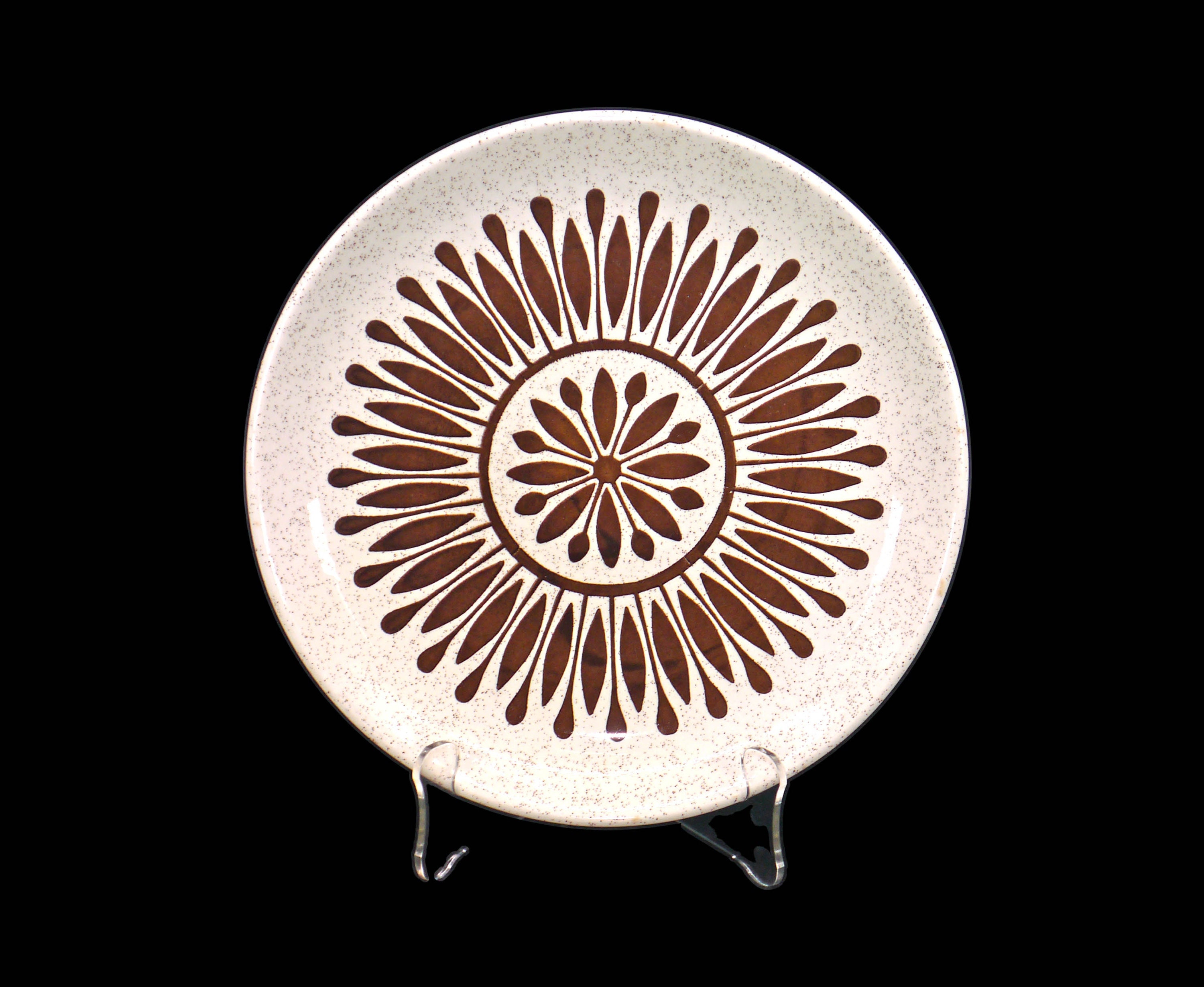 Retro geometric Biltons dinner plate made in England.