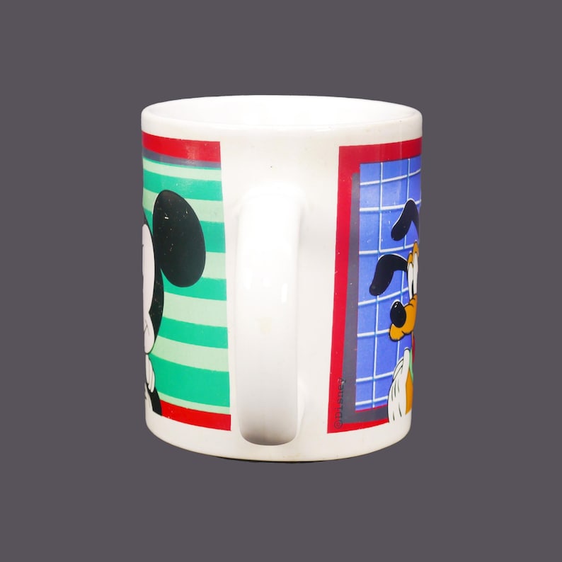 Vintage Mickey Mouse, Pluto & Donald Duck ceramic coffee or tea mug. image 4
