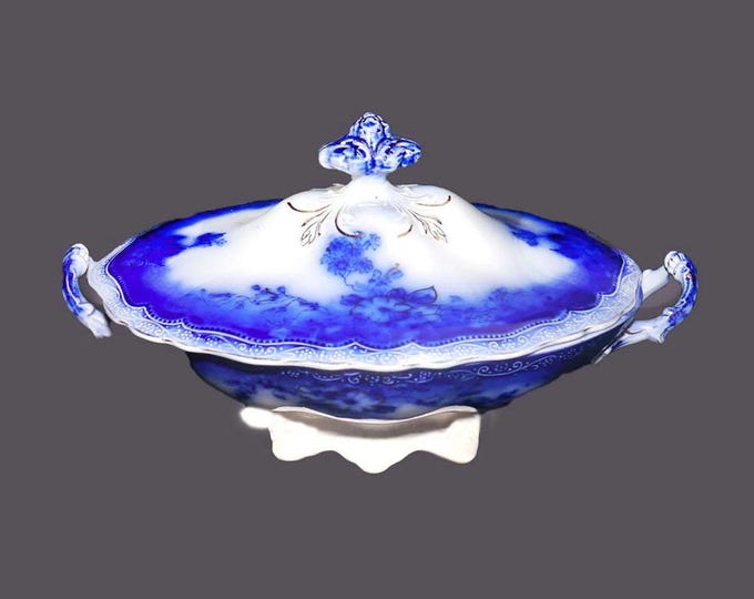 Antique Edwardian Age Johnson Brothers Clayton flow-blue covered serving bowl made in England. Minor flaw (see below).
