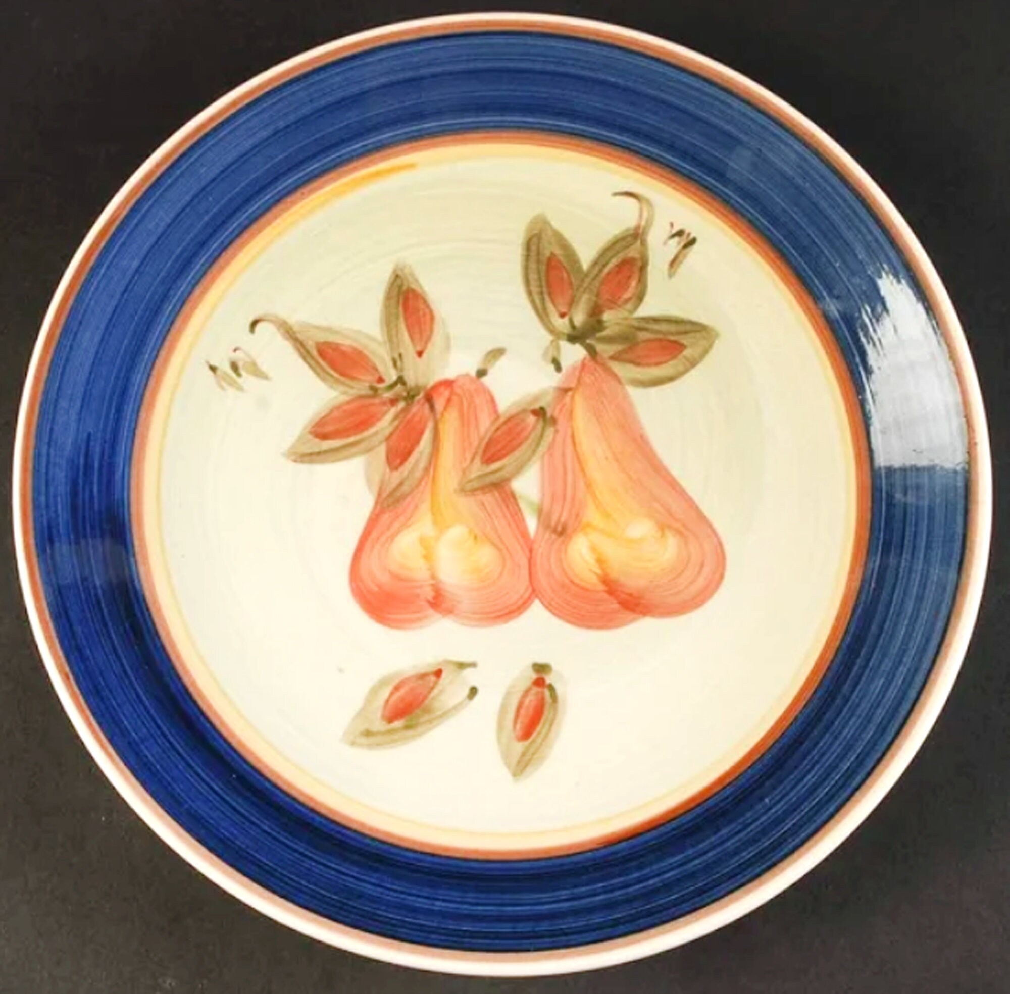 Vintage (1996) Gibson Designs GID333 dinner plate. Central pears.