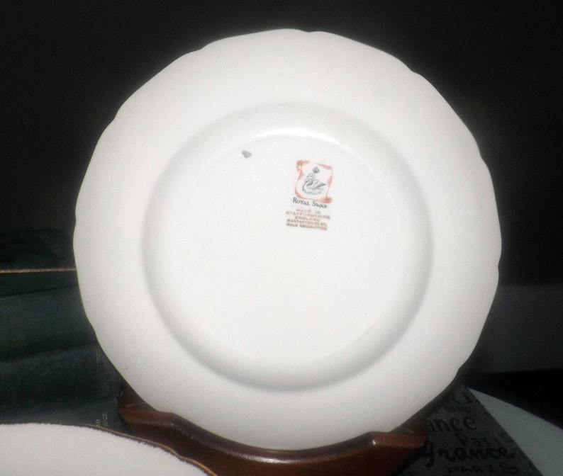 22K-gold edge Booths /& Colclough Riverdale dinner plate Embossed 1940s flowers. Early mid-century Royal Swan