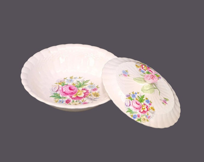 Simpsons Potters SIM18 round, covered serving bowl made in England. Flaw (see below).