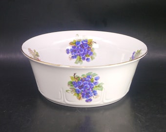JL Menau Graf von Henneberg round serving bowl made in Germany. Bavarian fruit.
