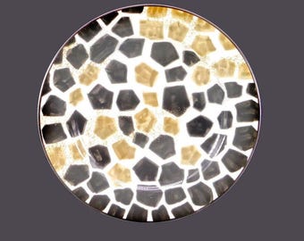 Vintage Mikasa Safari L5744 salad plate. Giraffe. Laurie Gates design Japan.