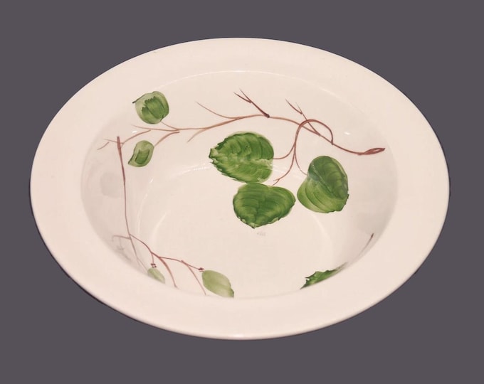 Vintage Simpsons Potters Vogue round rimmed serving bowl made England. Green ivy.