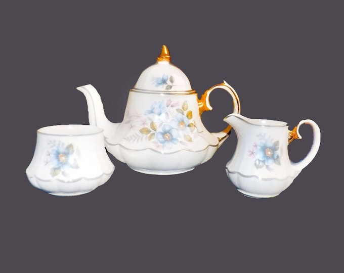 Sadler 3261 tea service. Marquis-shaped four-cup teapot, creamer and open sugar bowl set made in England.