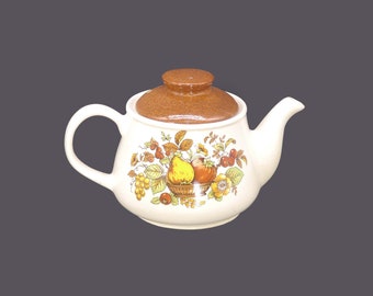 Sadler Bountiful Harvest four-cup teapot made in England. Flaws (see below).