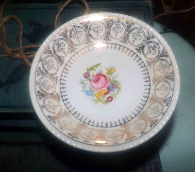 Simpsons Potters Vintage SOHO Athlone 606 floral and filigree fruit nappie Ambassador Ware. dessert Fondeville 1930s berry bowl