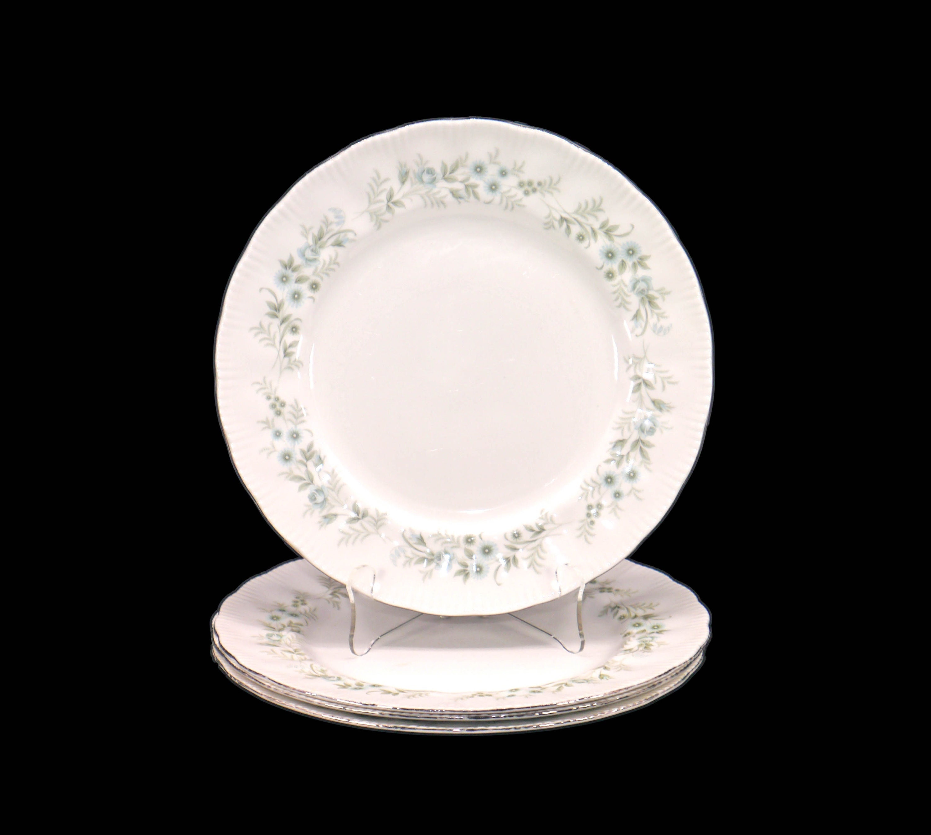 Set of Paragon Debutante large dinner plates. Bone china made in