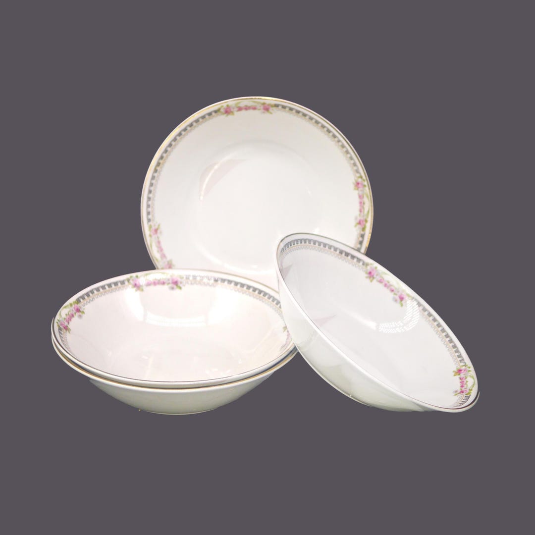 Antique Johnson Brothers JB185 coupe cereal bowls made in England