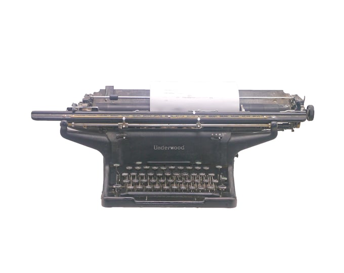 Underwood Elliott Fisher wide-carriage typewriter made in USA. Working.