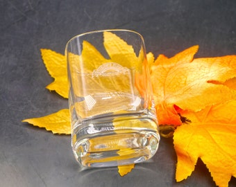Gibson's Finest Canadian Whisky | lo-ball | whisky | on-the-rocks glass. Etched-glass branding, weighted base.
