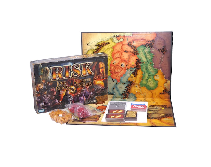 Lord of the Rings Risk Trilogy Edition 2002 board game published Parker Brothers. Incomplete (see below).