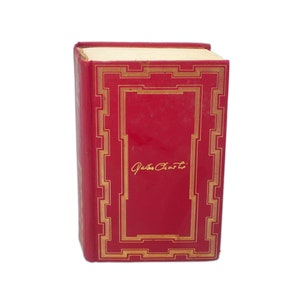 Agatha Christie hardcover book Curtain and Sleeping Murder. Agatha Christie hardcover book Collected Works. Deyell Canada.