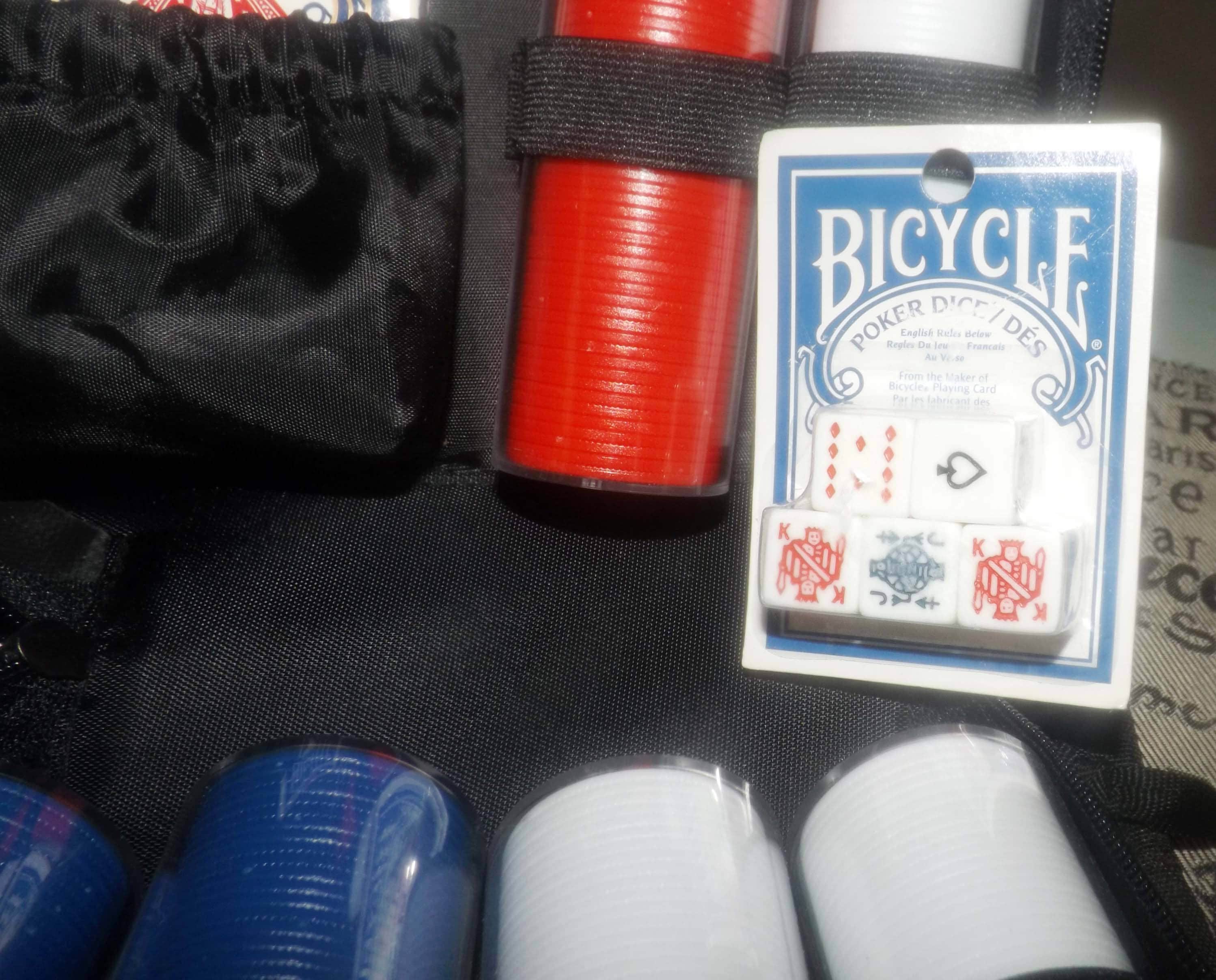 Vintage (1980s) Bicycle Cards Poker kit. Zippered carry case w/handle