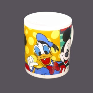 Vintage Mickey Mouse, Pluto & Donald Duck ceramic coffee or tea mug. image 3