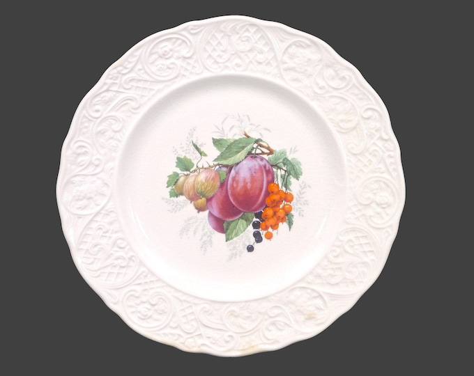 Simpsons Potters SIM14 luncheon plate. Marlborough Old English Ironstone made in England. Central grapes and berries, embossed rim.