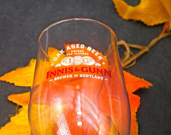 Innis & Gunn Scottish oak-aged beer stemmed pint glass. Etched-glass branding.