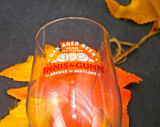 Innis & Gunn Scottish Oakaged Beer Stemmed Pint Glass. Etchedglass