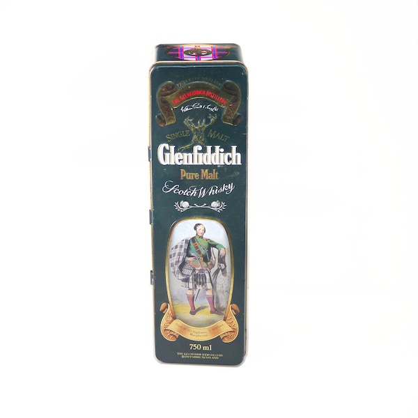 Glenfiddich Clans of the Highlands of Scotland Clan MacPherson lithographed (empty) tin made in Scotland Barringer, Wallis, Manners.