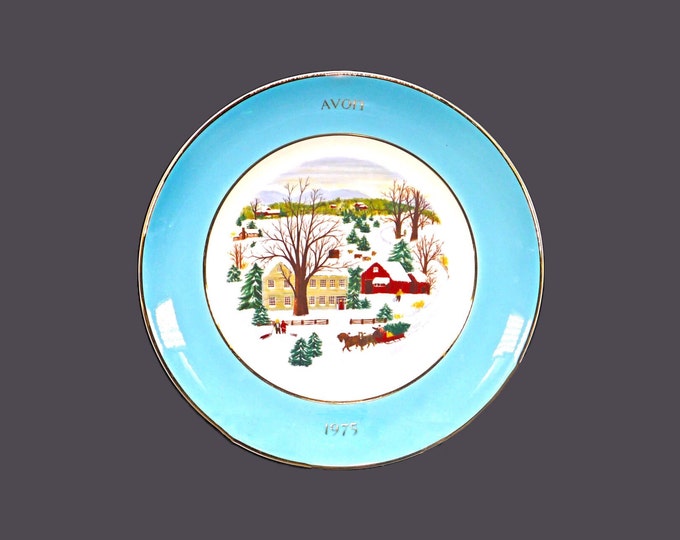 Wedgwood for Avon 1975 decorative Christmas plate. Christmas on the Farm. Made in England.
