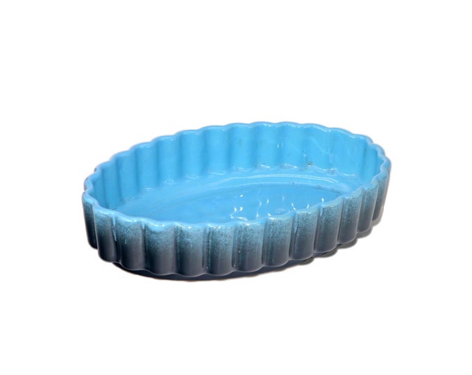 Beauceware | Ceramique de Beauce oval baker in graduated shades of blue, black made in Quebec.
