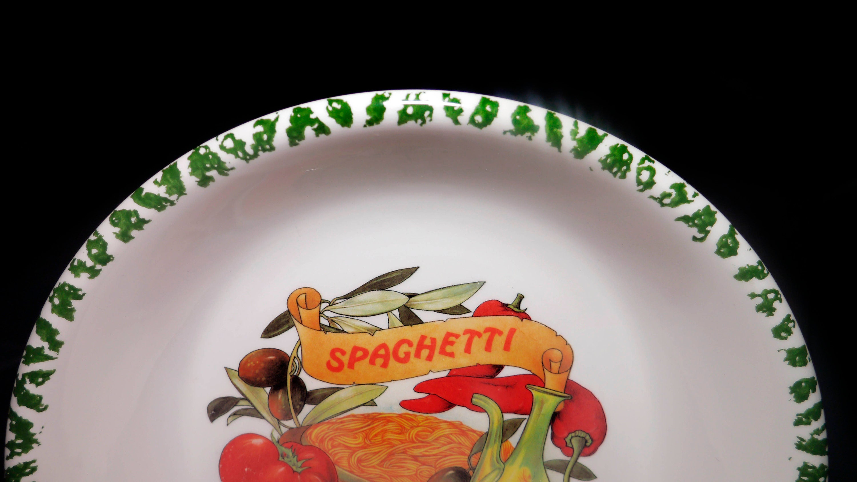CMS Italy Spaghetti round pasta serving bowl. Hand painted, made in