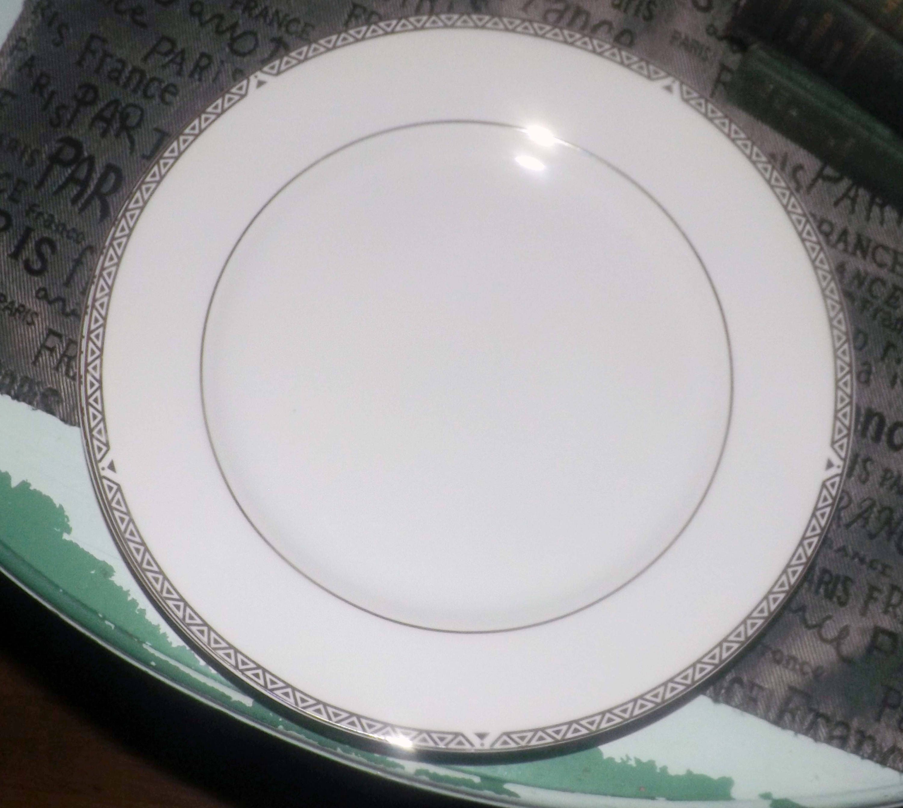 Royal Doulton Platinum large dinner plate. Artdeco platinum dots and