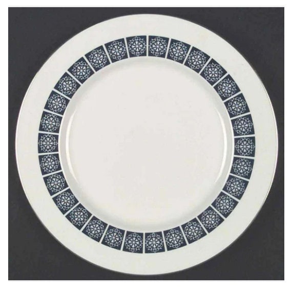 Vintage dessert or side plate made in England Sold individually. Royal Doulton Medallion TC1077 bread 1970s