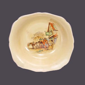 Hollinshead & Kirkham | HK Tunstall Coaching Scenes round serving bowl made in England featuring The Swan Inn.