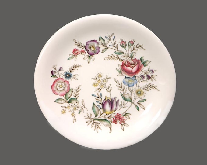 Johnson Brothers Hampshire luncheon plate. Windsor Ware ironstone made in England. Flaws (see below).