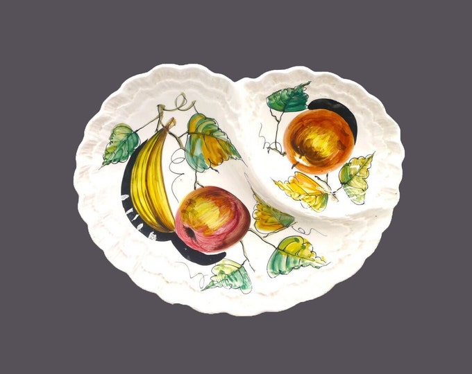 Deruta pattern 834 hand-painted divided serving dish. Antonio Venzo design. Apples, grapes, greenery. Made in Italy.