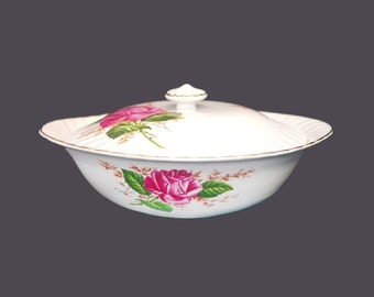 Swinnerton's Royal Wessex Alicia covered lugged vegetable serving bowl made in England. Hard to find.