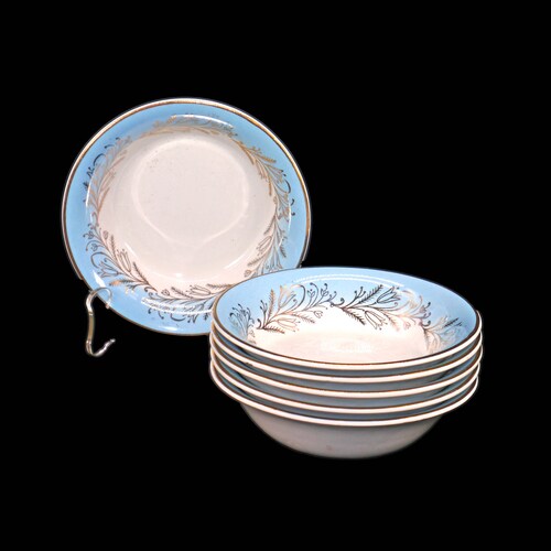 Seven Washington Pottery Blue Riband fruit nappies, dessert shops bowls made in England.