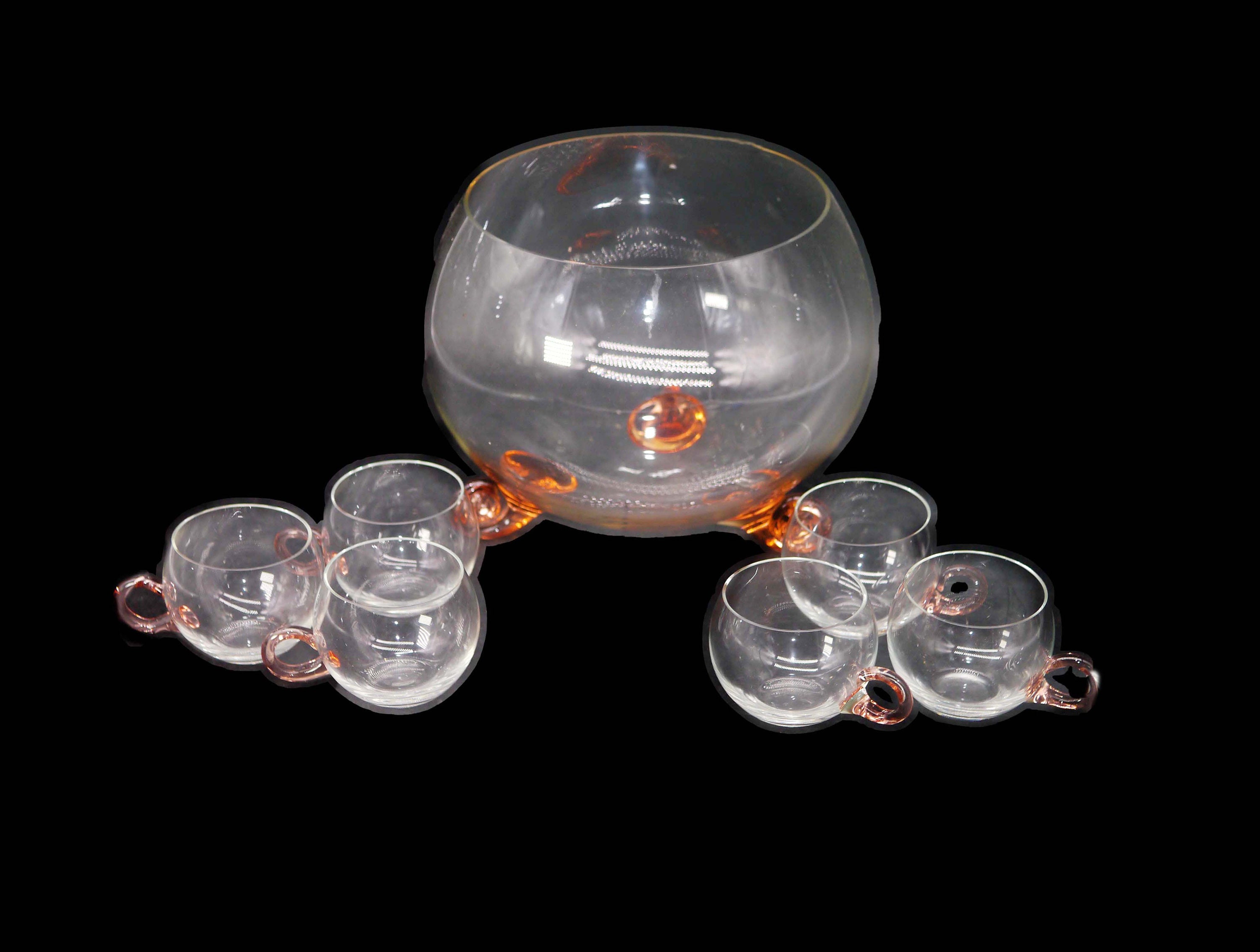 Handblown pink glass punch bowl set. Super cute pink shell feet on punch bowl, 6 glass cups