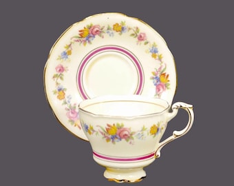 Vintage Paragon Bone China Z277-4 cup and saucer set: England.