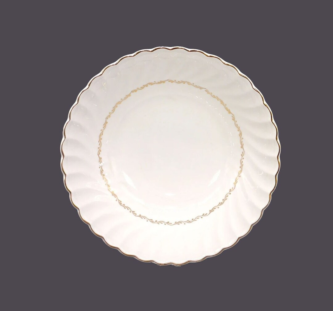 Johnson Brothers JB671 Round Serving Bowl. Snowhite Regency Ironstone