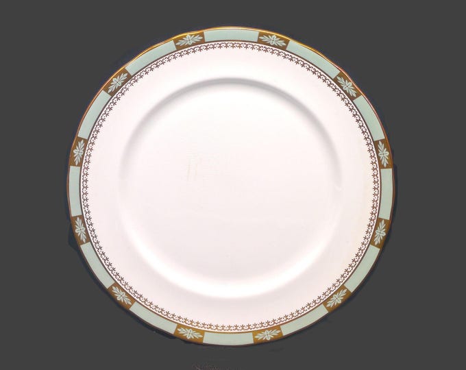 Aynsley AYN40 | 128 hand-decorated, large, bone china dinner plate made in England. Sold individually.