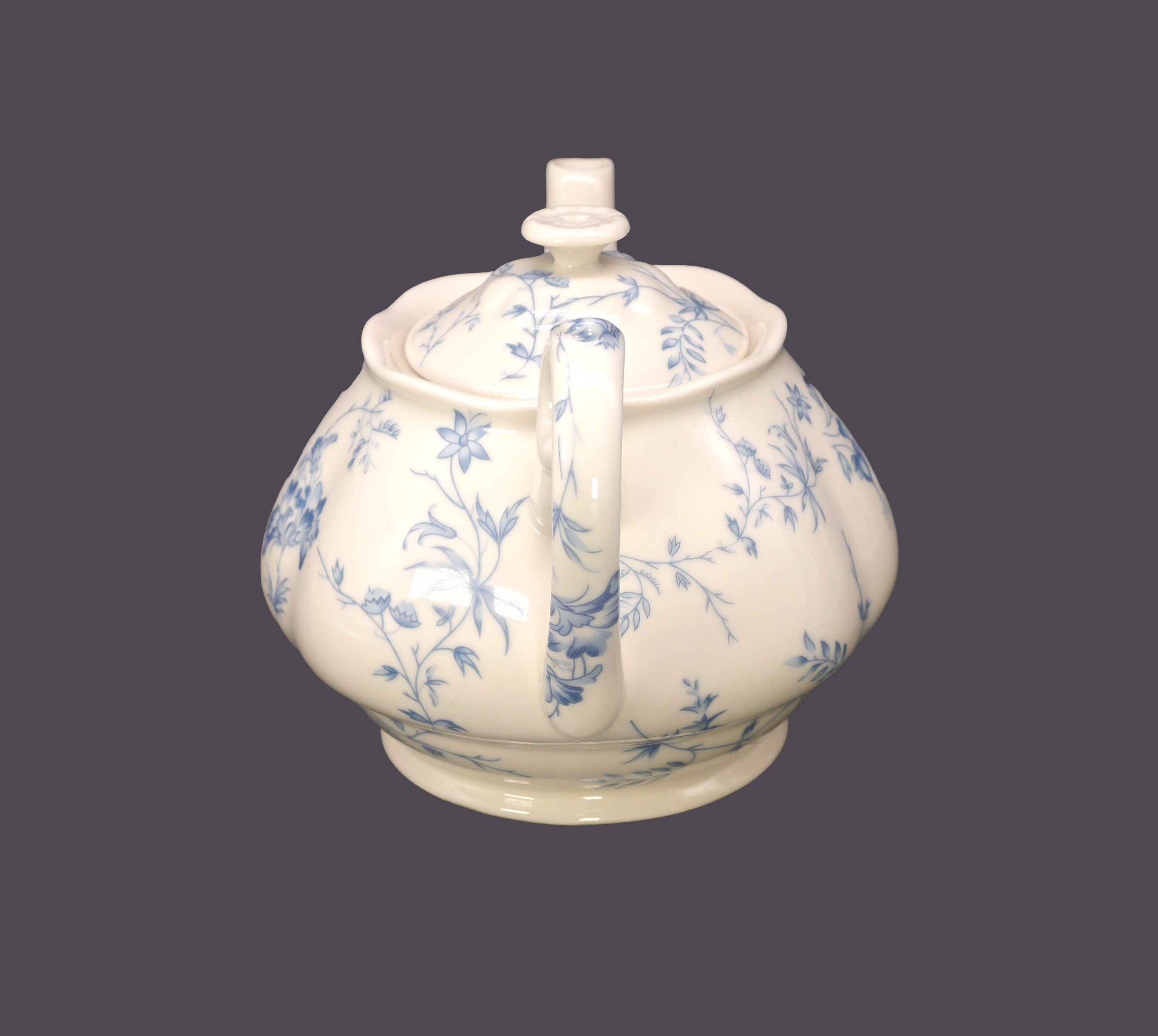 Blue Toile ironstone jug (BK) Blue Toile ironstone jug (BK)