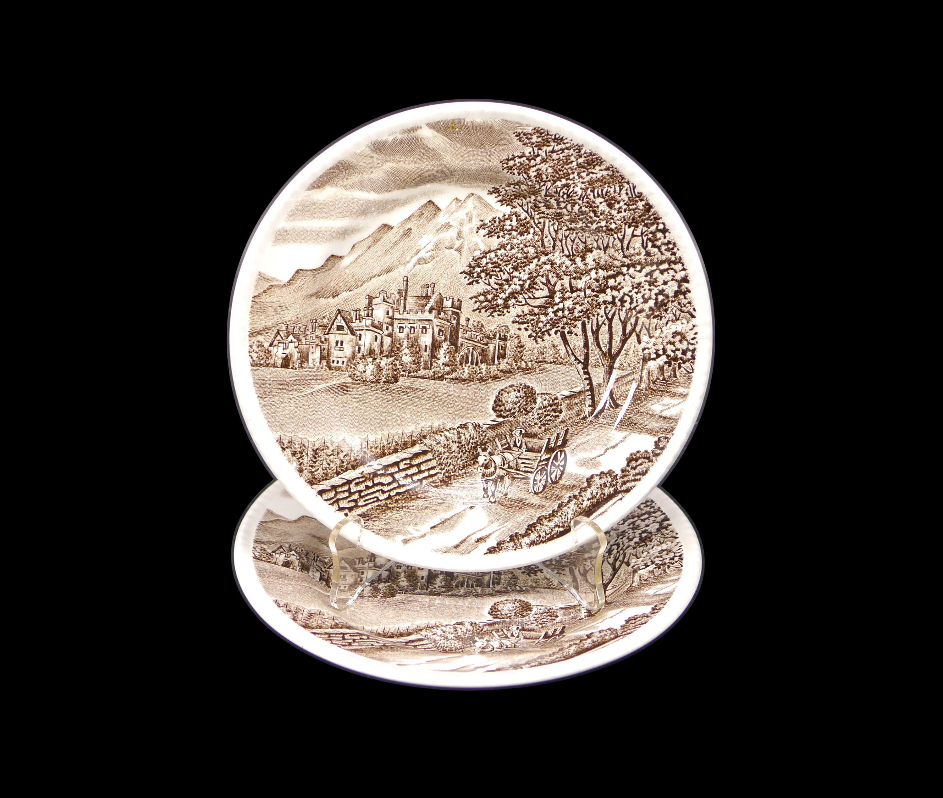 Pair of Wood & Sons Westmorland Brown bread, dessert plates made in