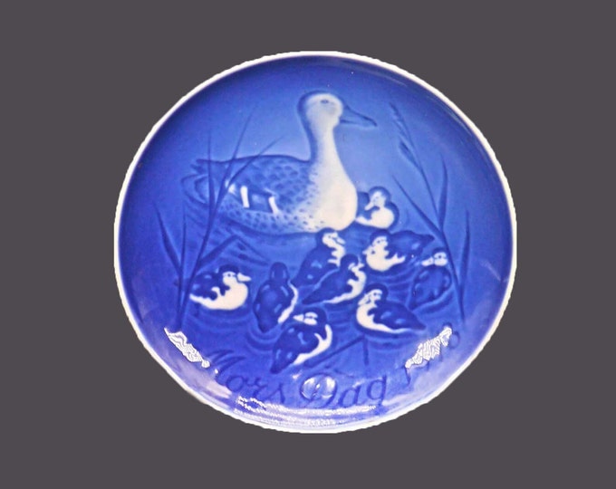 Bing & Grondahl Duck and Ducklings trinket dish | pin dish | wall plate. Made in Denmark. Mother's Day 1973.