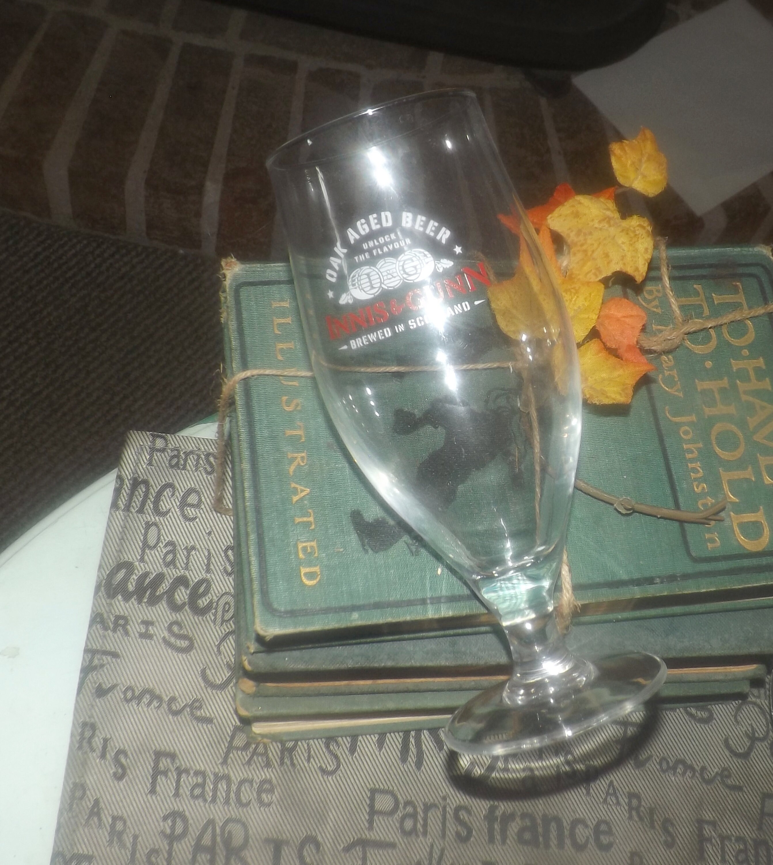 Innis & Gunn Scotland oakaged beer halfpint stemmed beer glass