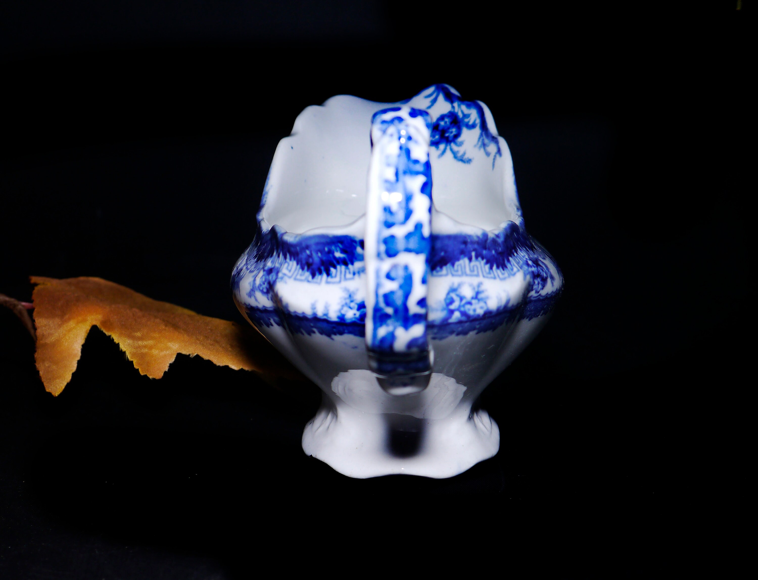 Antique Victorianera John Maddock Hamilton Blue flowblue gravy or