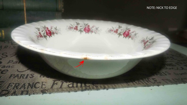Ridgways Mirandy rimmed vegetable bowl White Mist ironstone. white roses Vintage 1960s 22K gold edge Red Ridgway Pottery