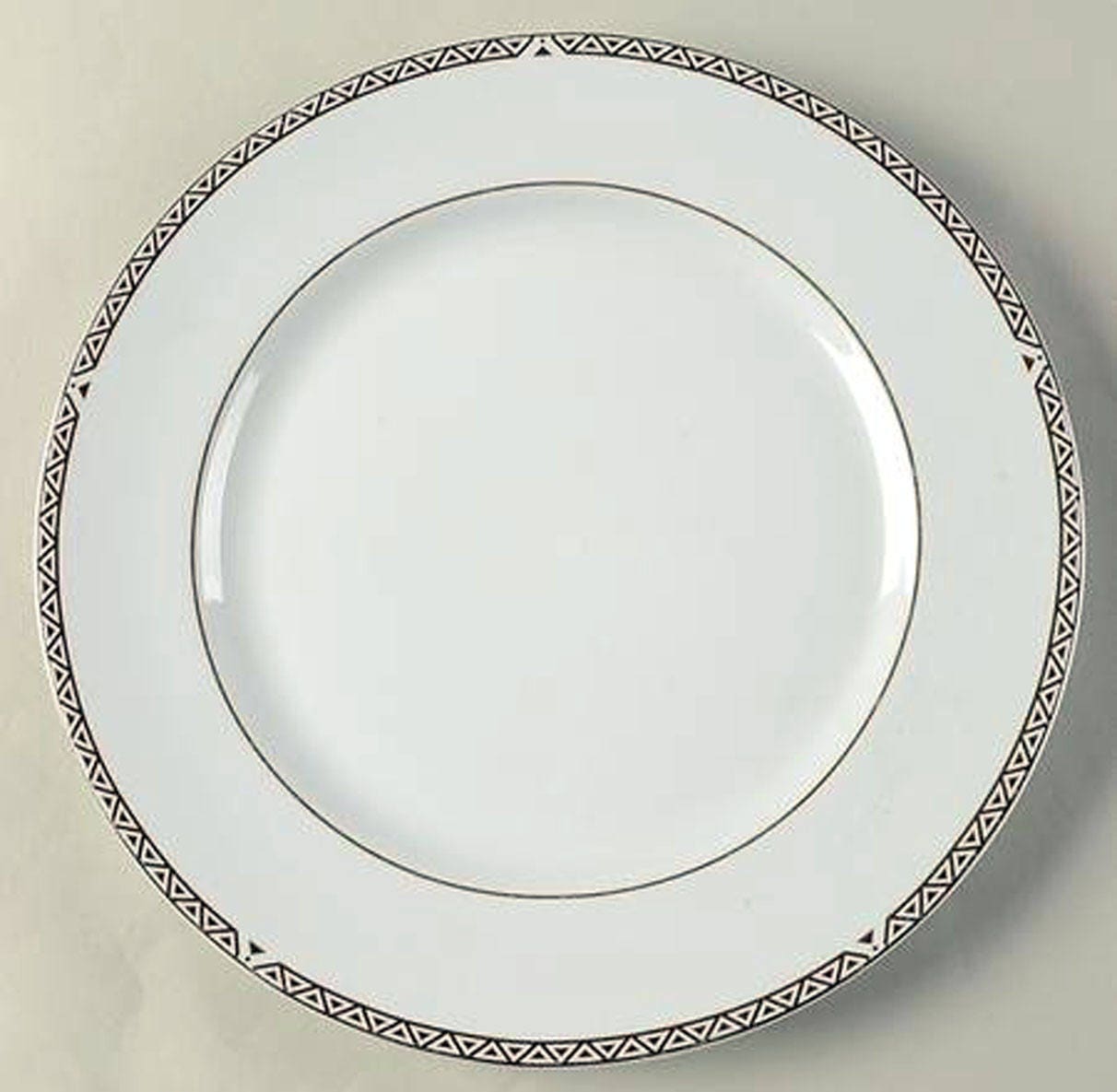 Royal Doulton Platinum large dinner plate. Artdeco platinum dots and
