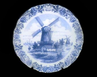 Delfts Blauw Chemkefa hand-painted blue-and-white wall plate windmills and barns. Authentic Delftware made in Holland.