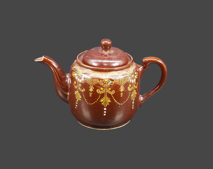 Japanese Moriage small | personal | tea-for-one | one-cup teapot. Hand-painted red, green, white moriage florals. gold scrolls
