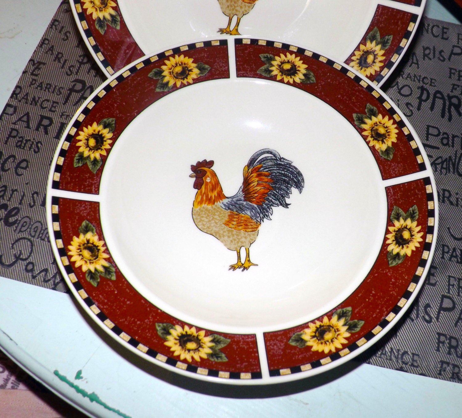Gibson Brewster rimmed soup salad bowl. Rooster in center, sunflowers